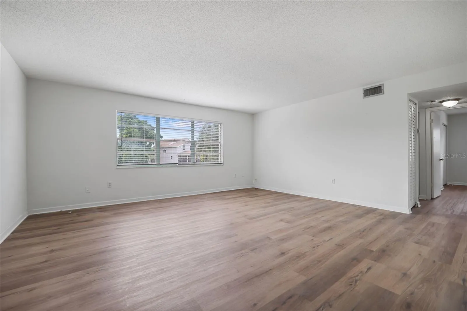 1860 MASSACHUSETTS AVE NE #223, #223