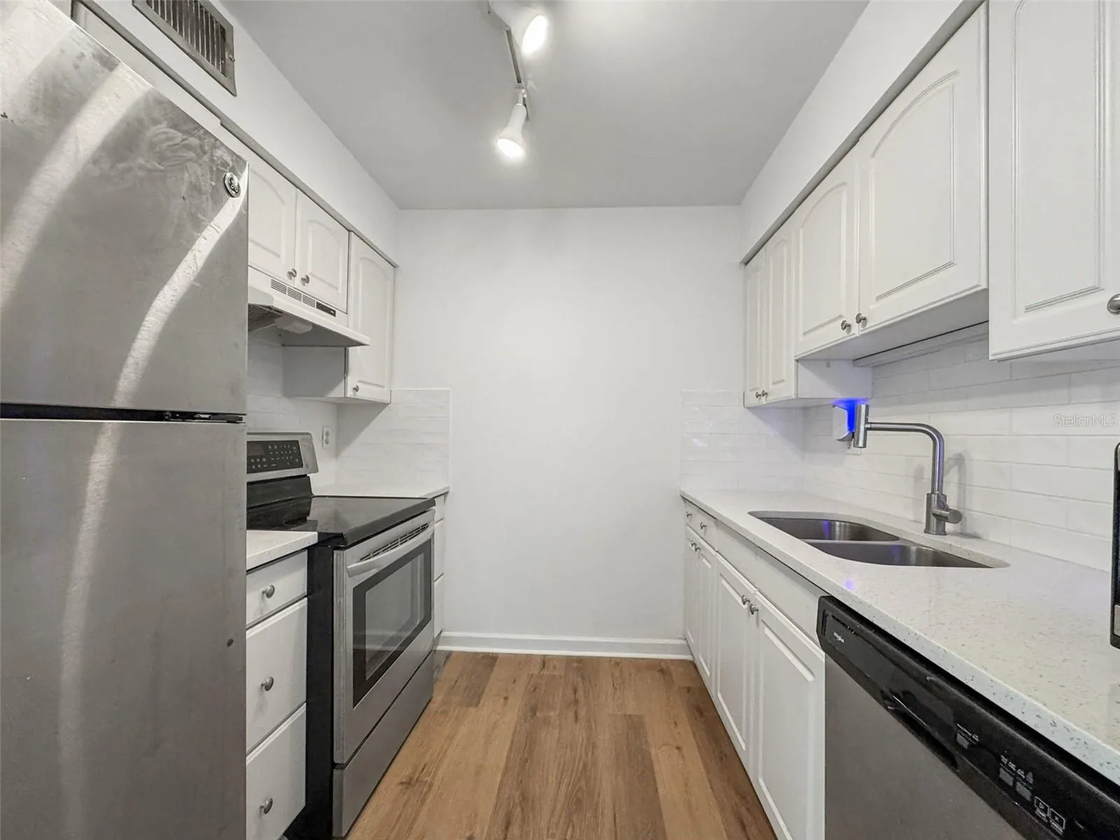 1860 MASSACHUSETTS AVE NE #223, #223