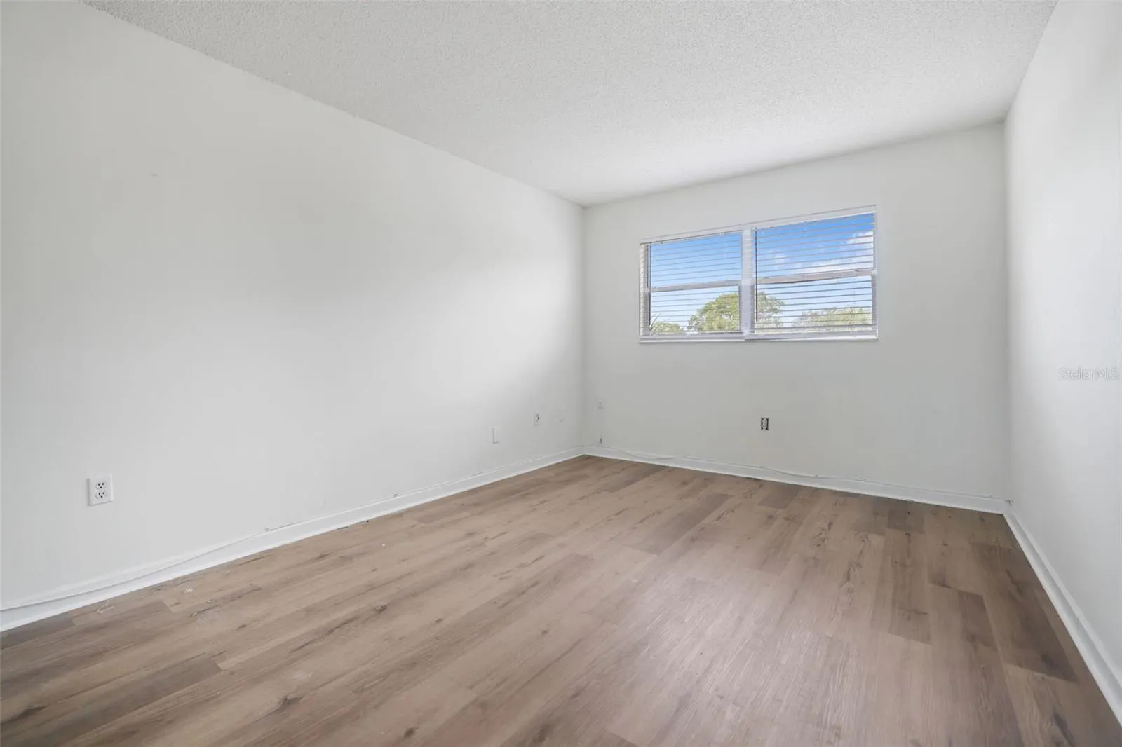 1860 MASSACHUSETTS AVE NE #223, #223