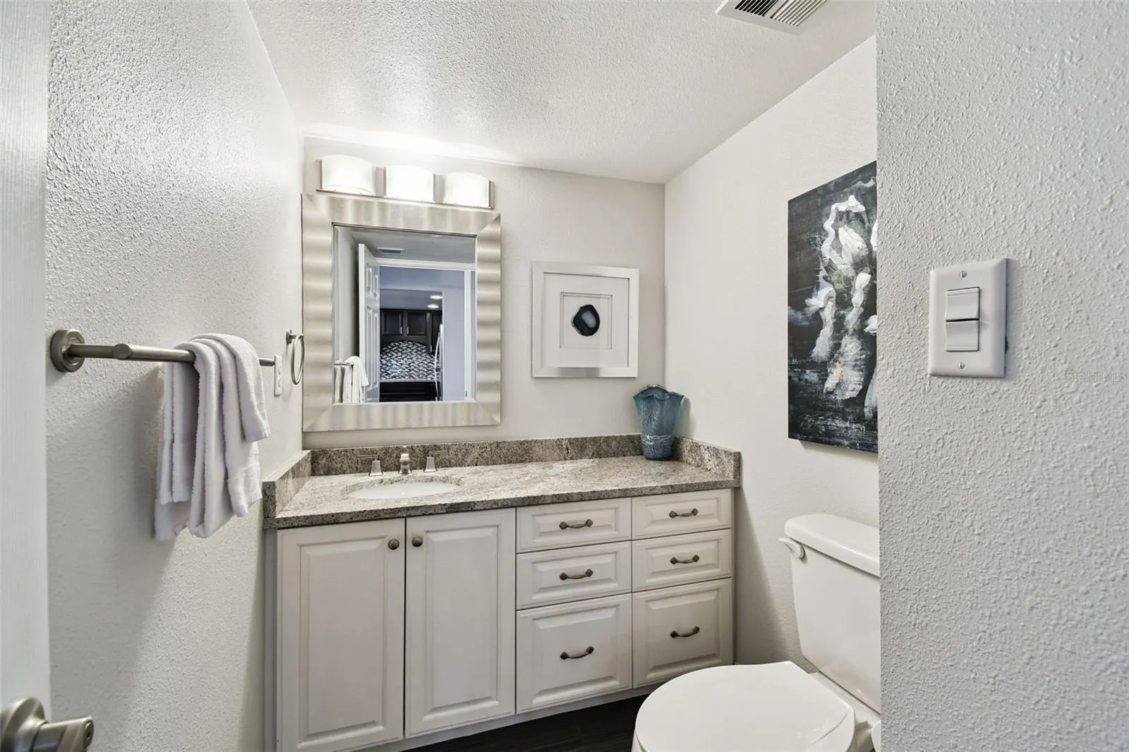 7600 BAYSHORE DR #307, #307
