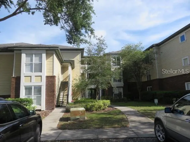 4115 CHATHAM OAK CT #211, #211