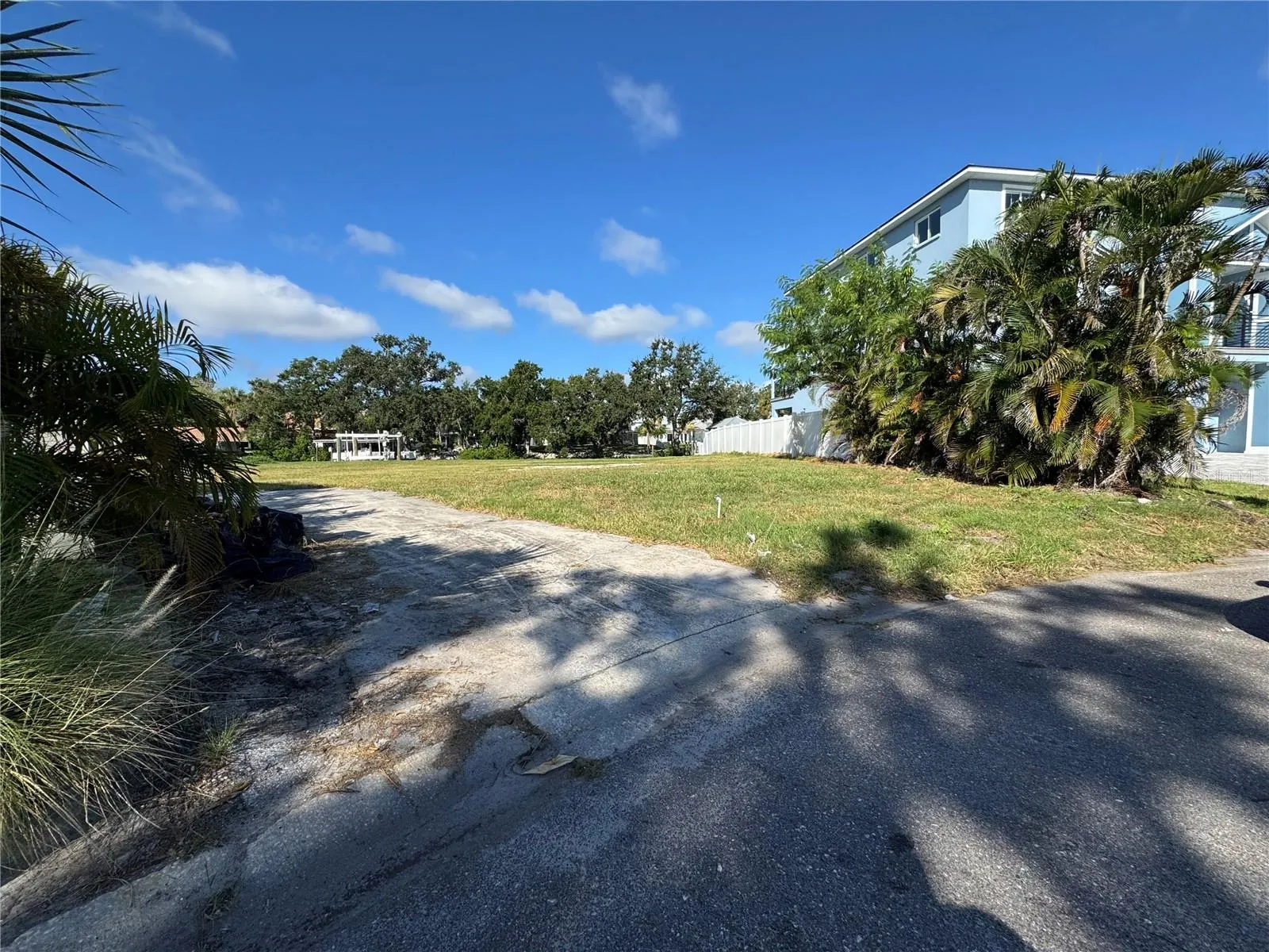 8719 DRIFTWOOD DR