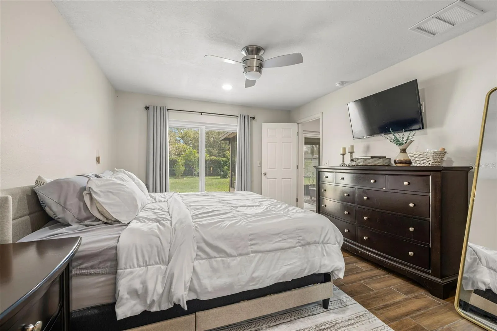 14002 ARBOR KNOLL CIR
