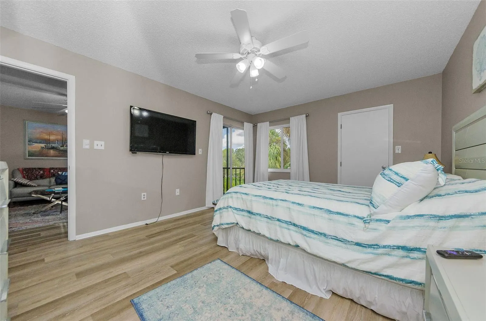 146 CYPRESS LN