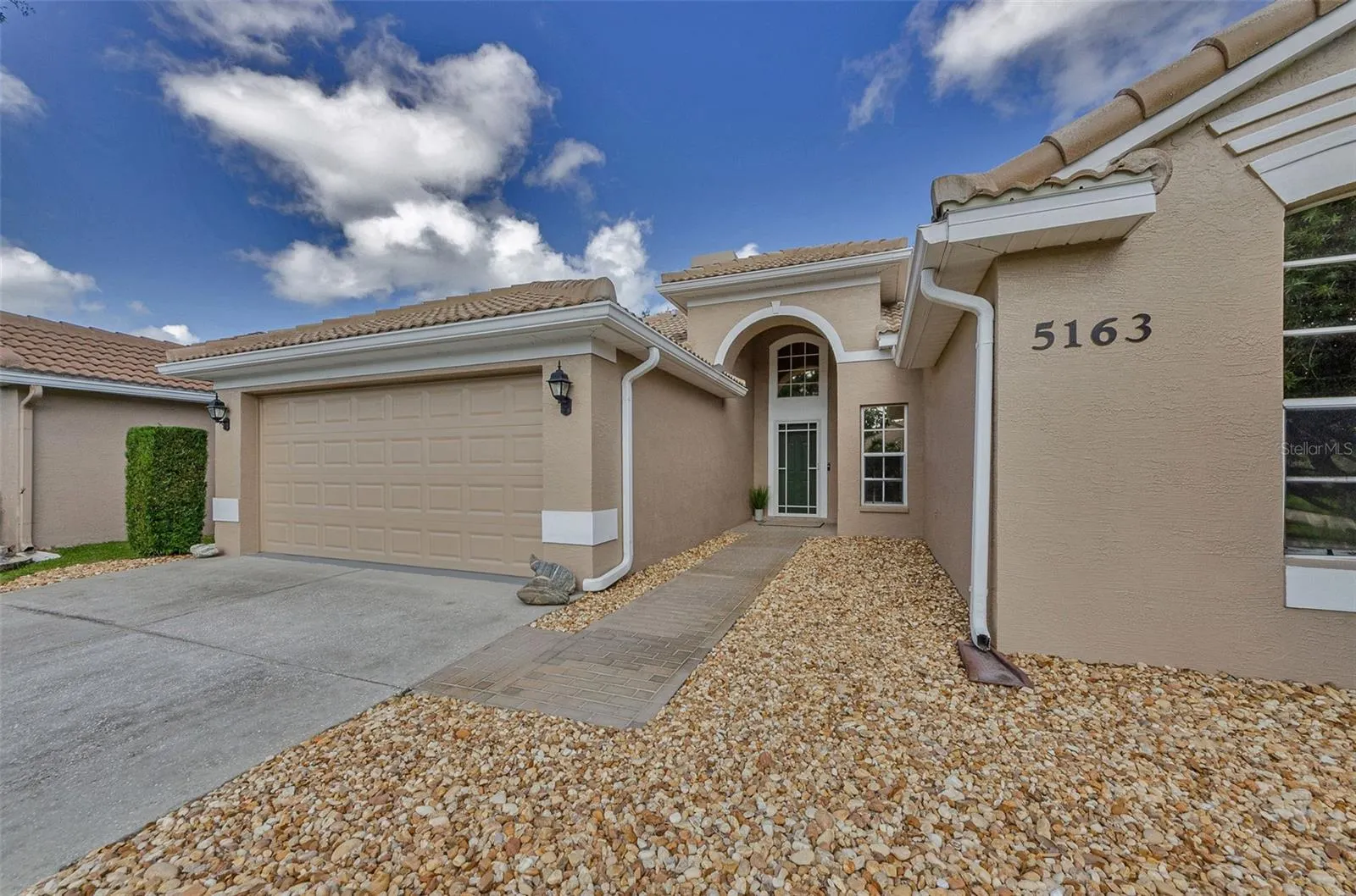 5163 PINNACLE DR