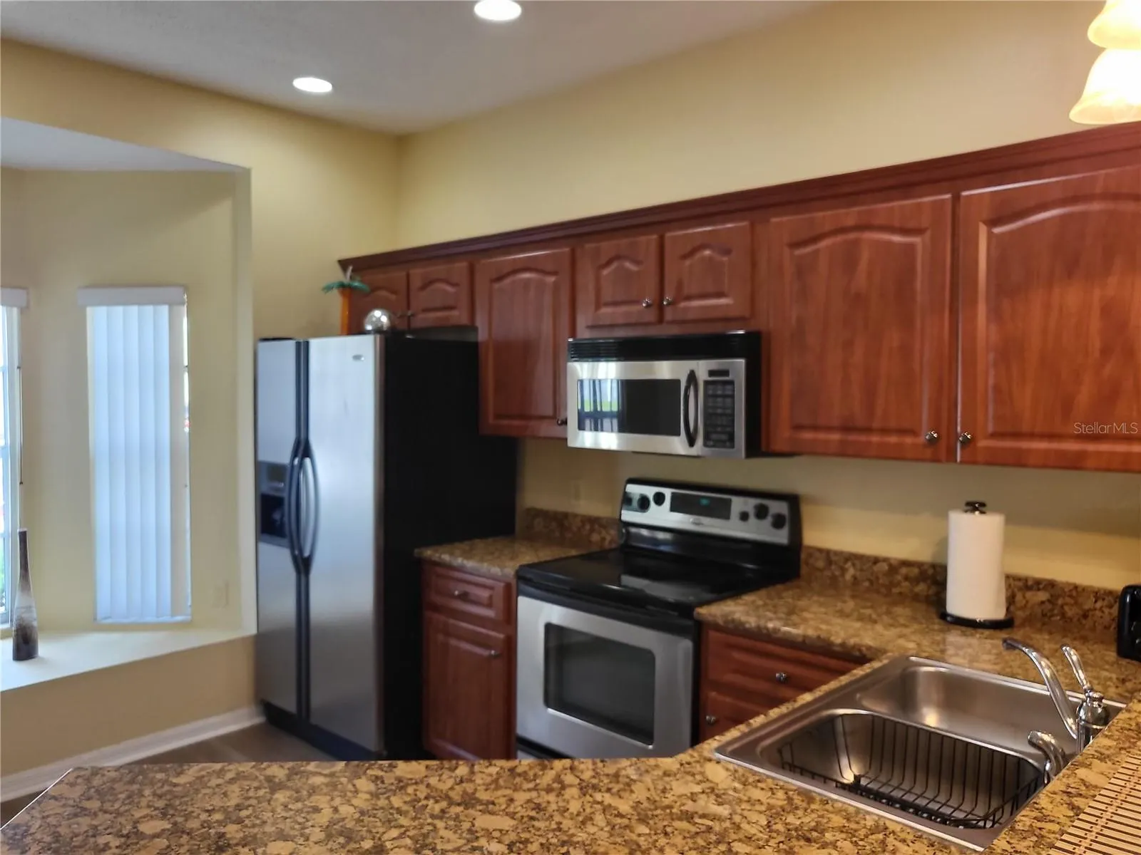 10106 BELLEVILLE PL