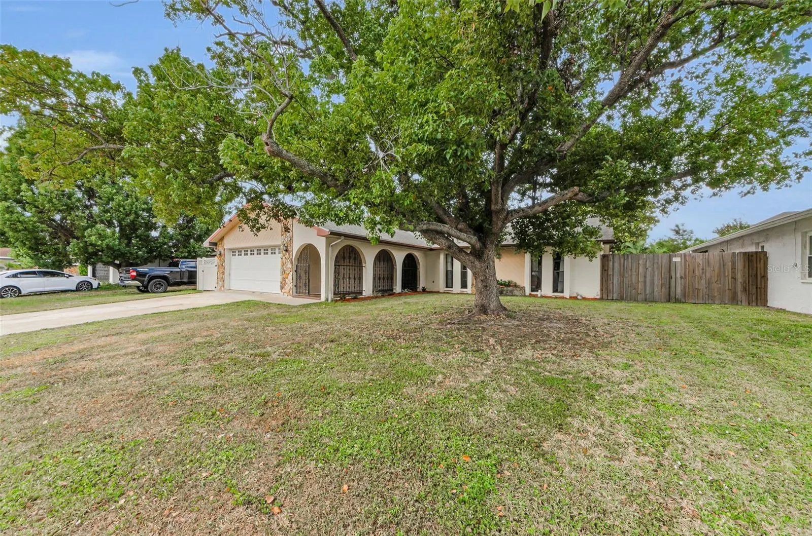 8329 BROKEN WILLOW LN