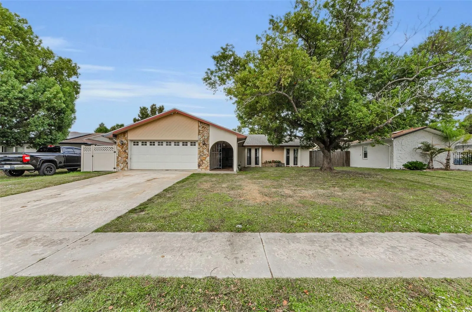 8329 BROKEN WILLOW LN