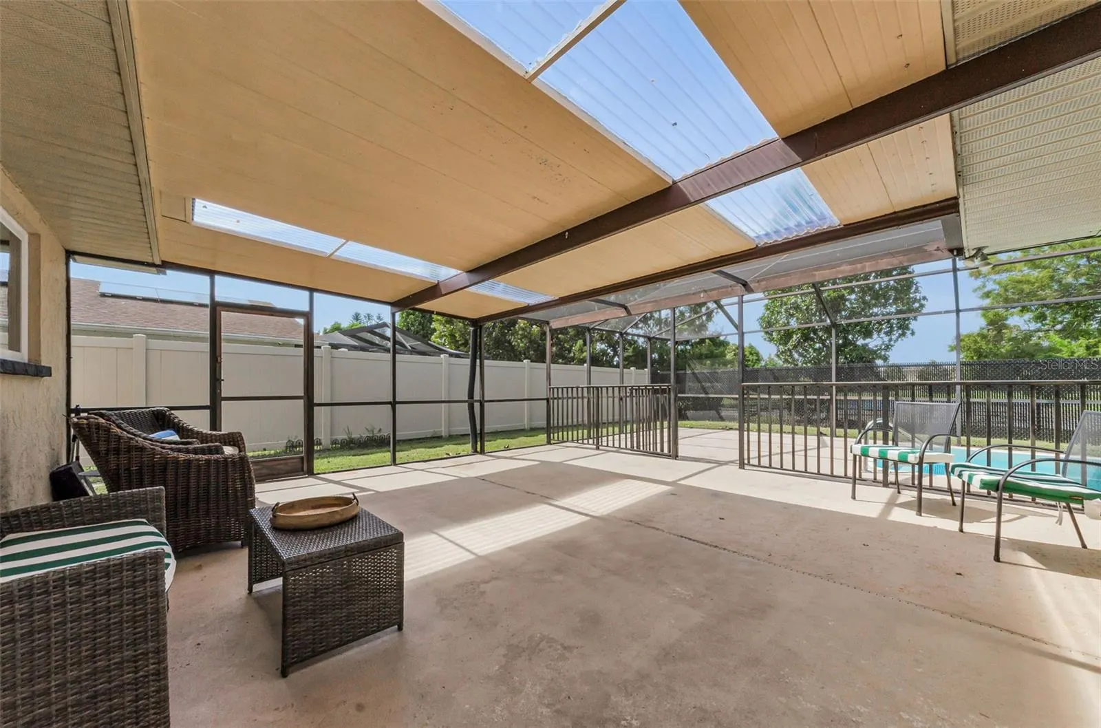 8329 BROKEN WILLOW LN