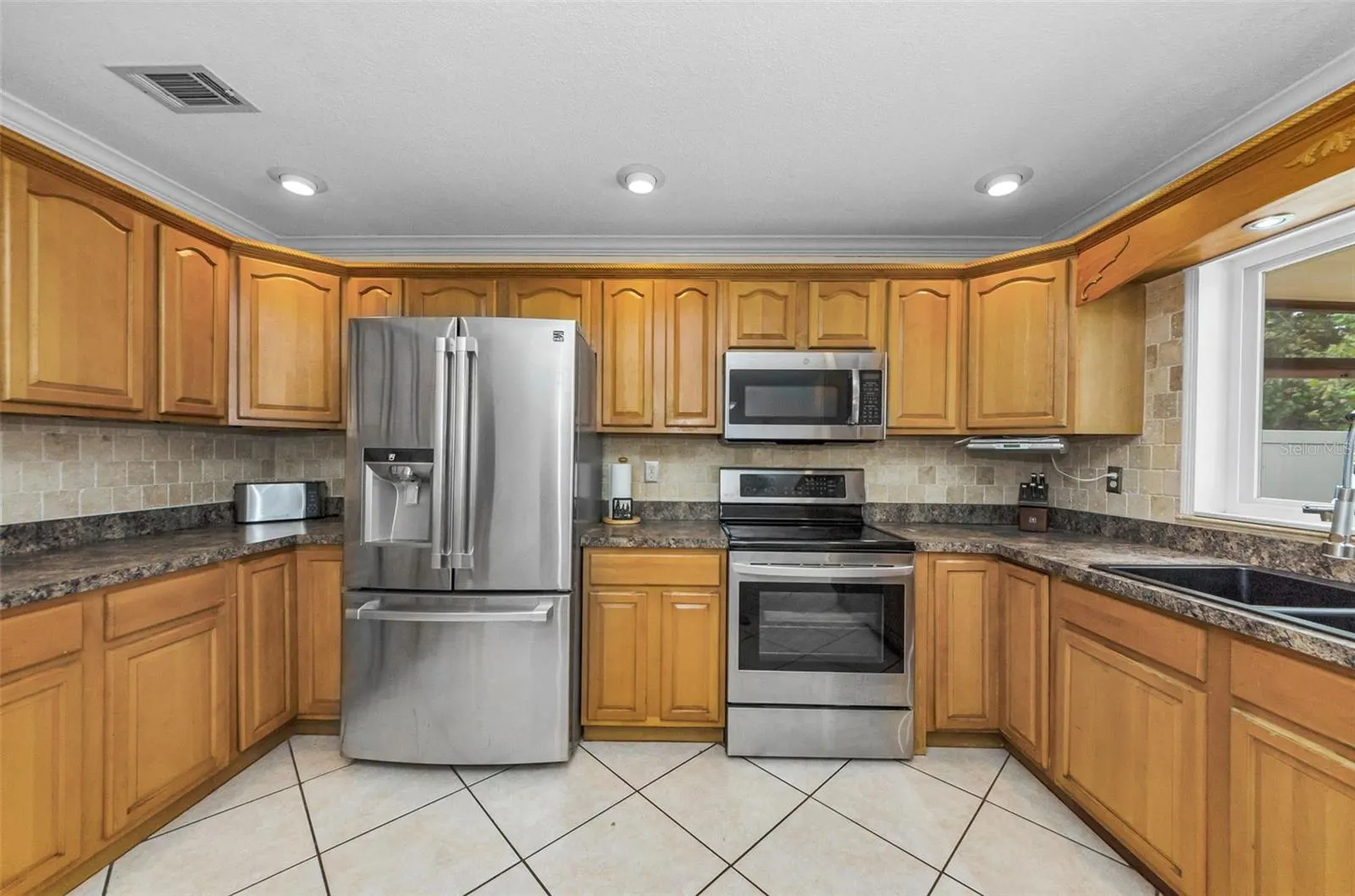 8329 BROKEN WILLOW LN