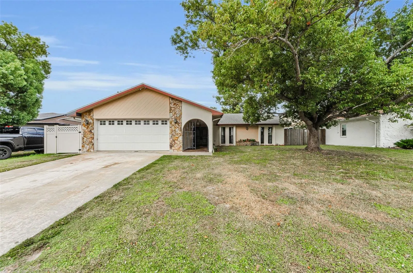 8329 BROKEN WILLOW LN