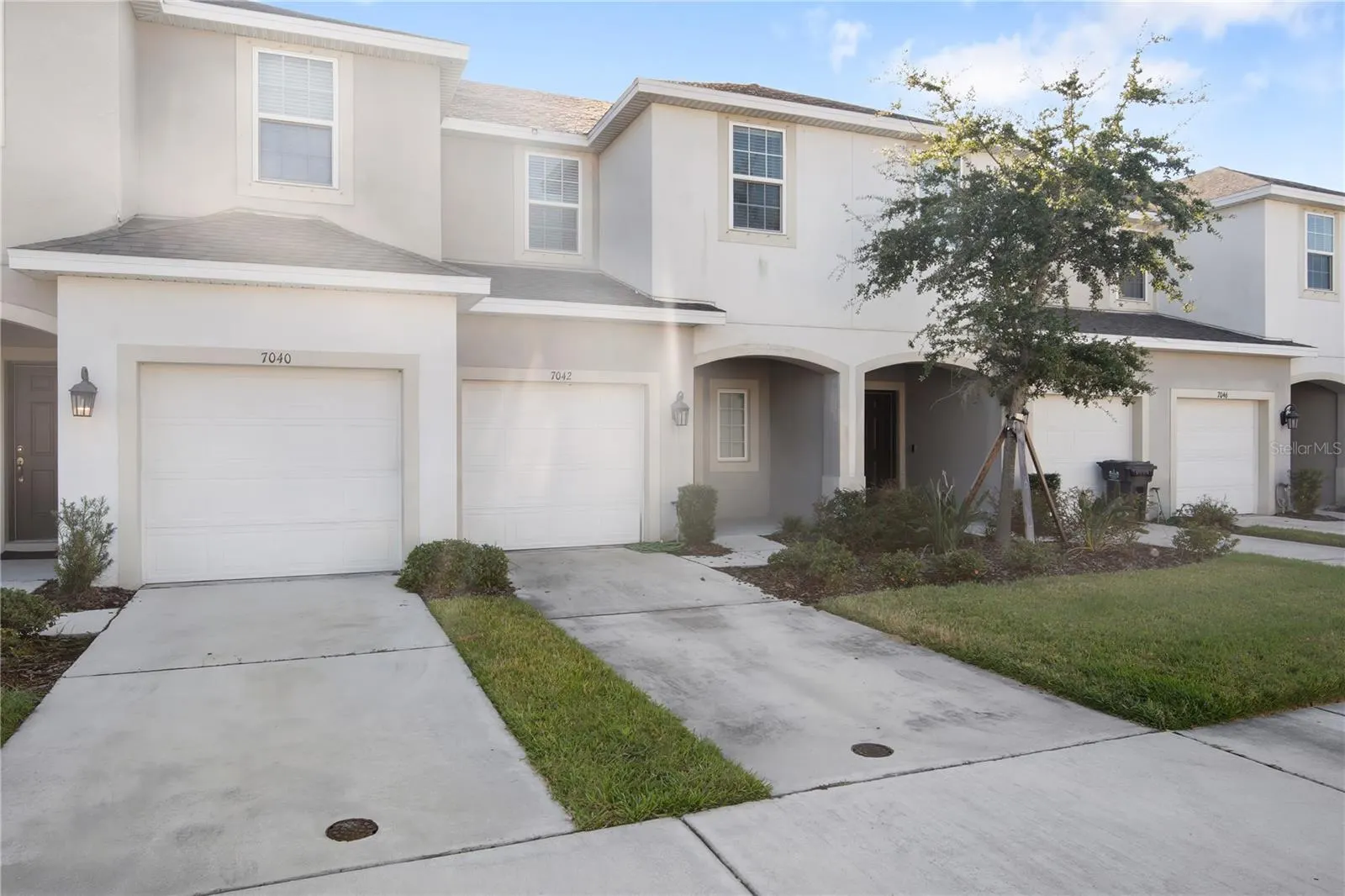 7042 SUMMER HOLLY PL