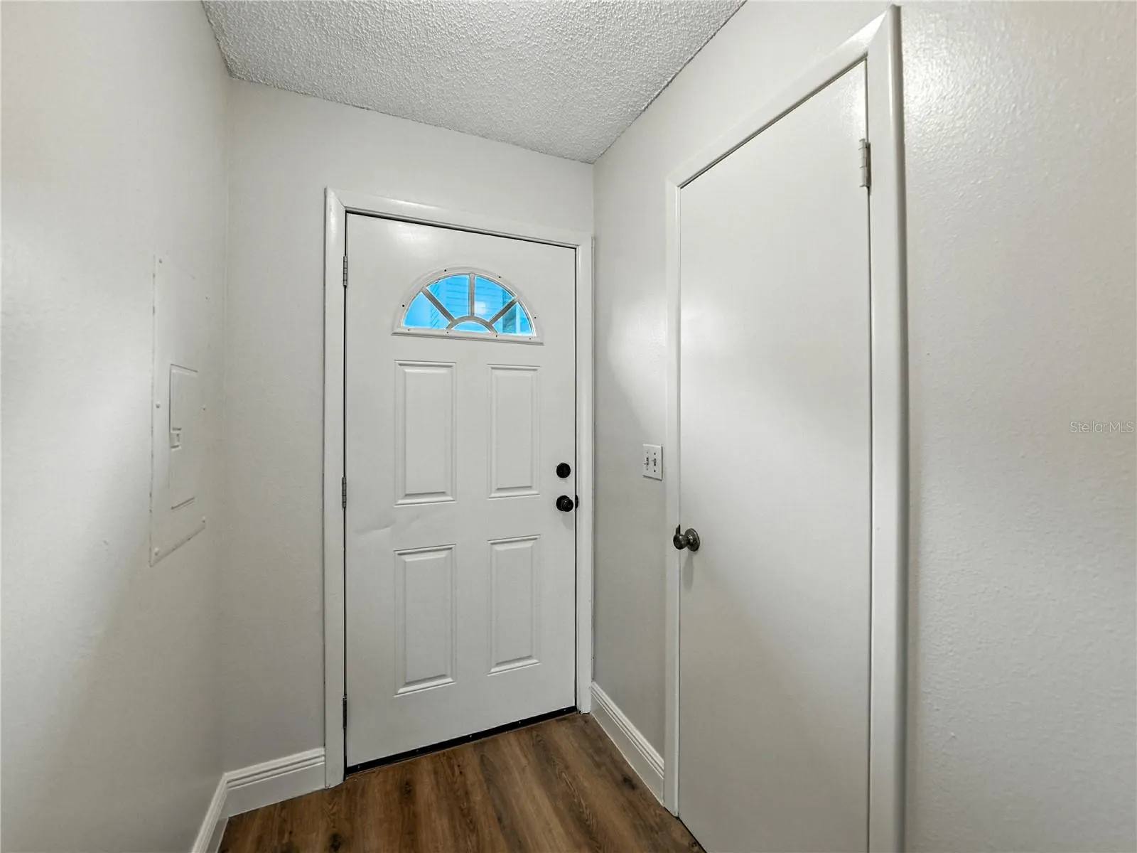 1816 MILL RUN CIR