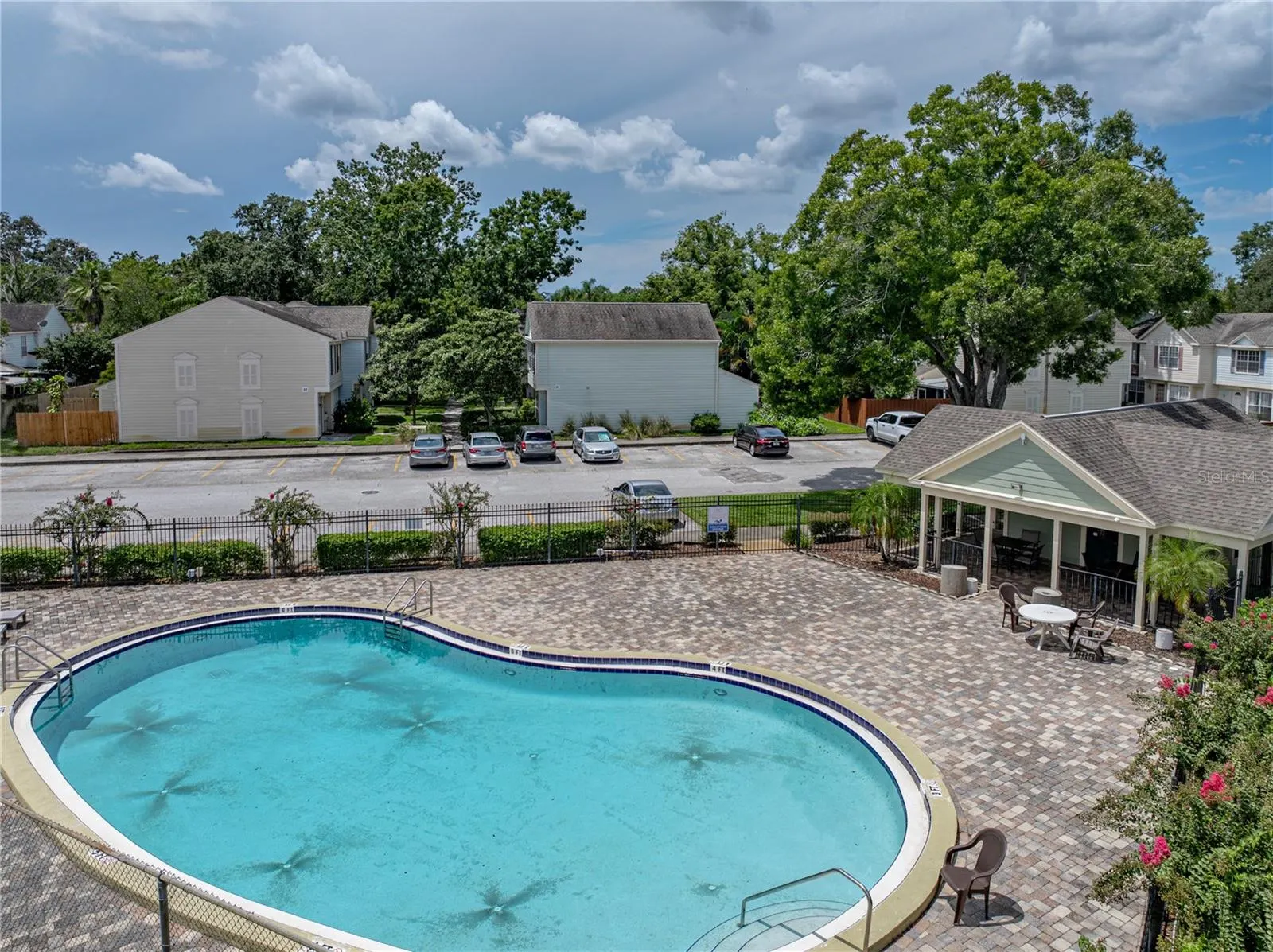 1816 MILL RUN CIR