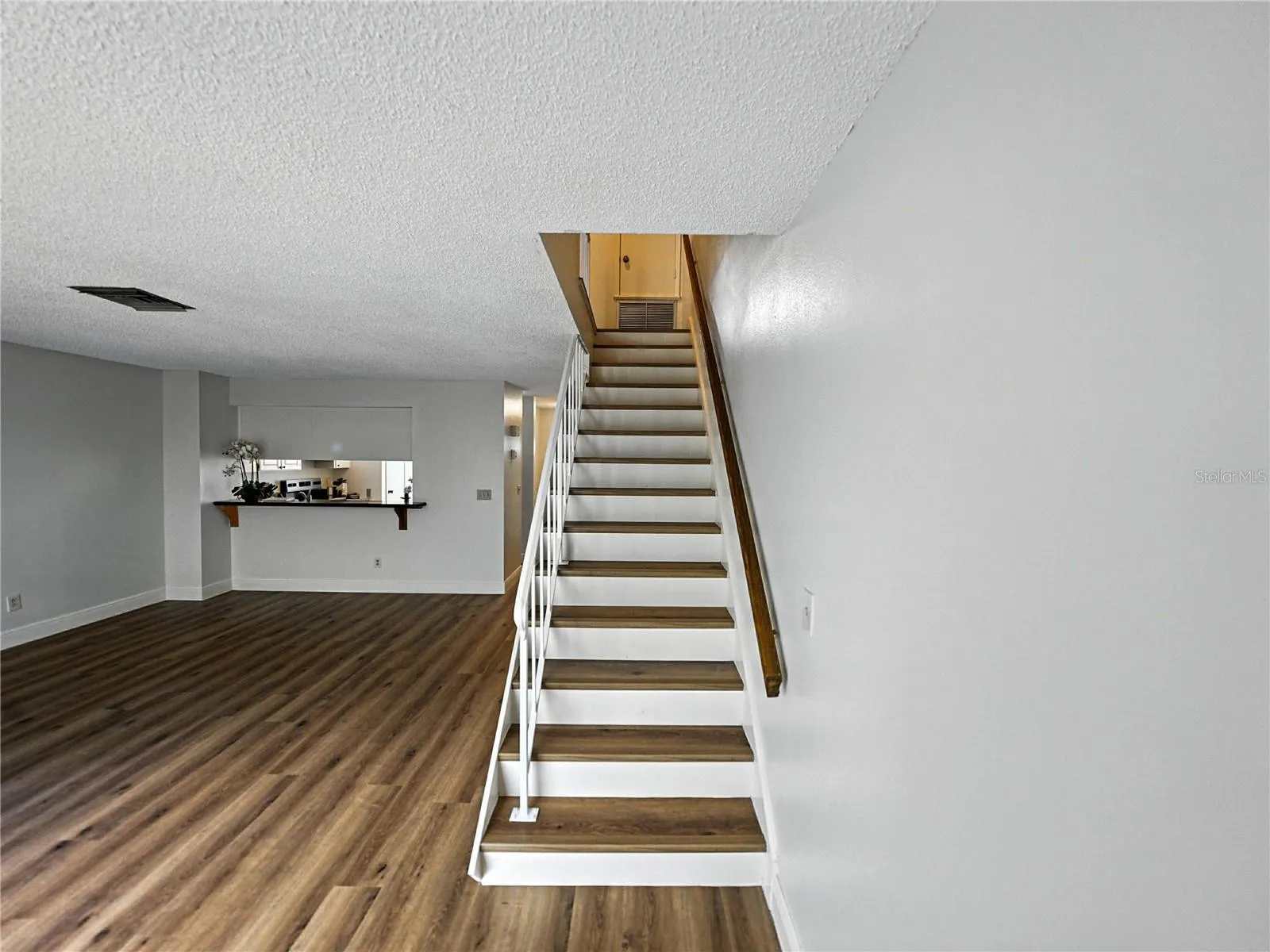 1816 MILL RUN CIR