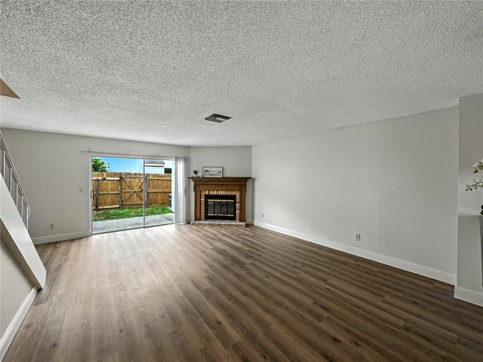 1816 MILL RUN CIR