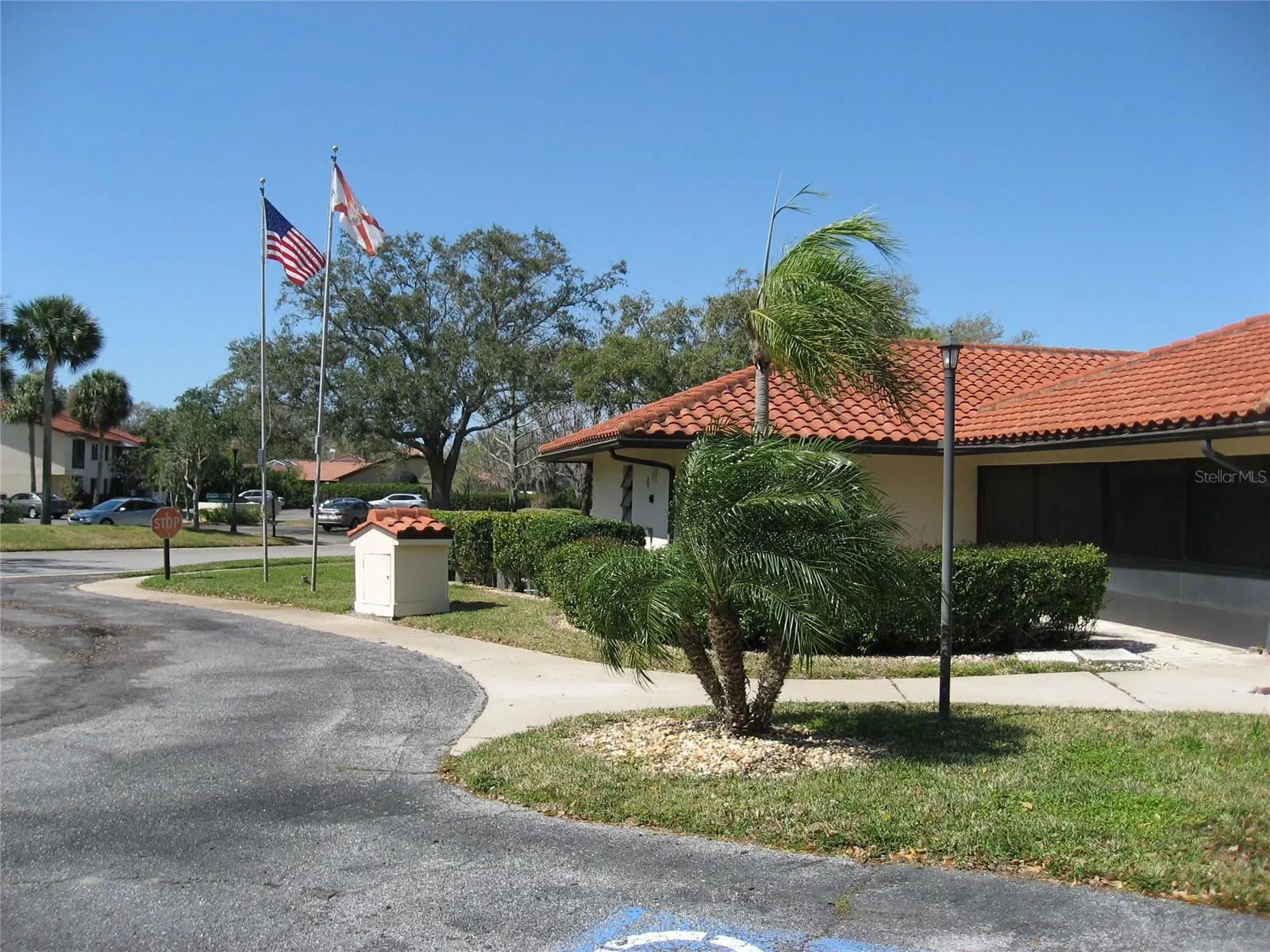 5644 GARDENS DR #102, #102