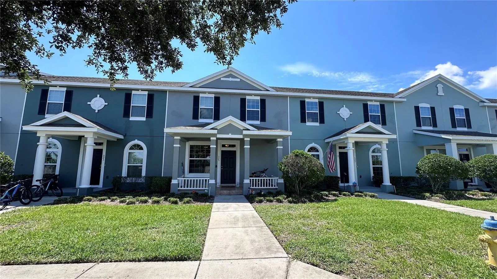525 WATERSIDE POINTE DR