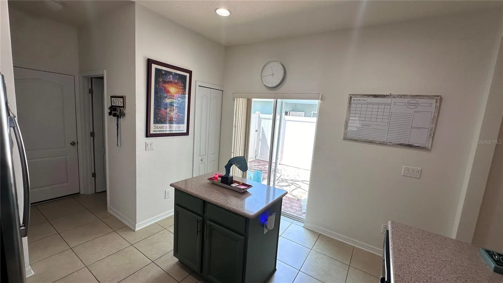 525 WATERSIDE POINTE DR