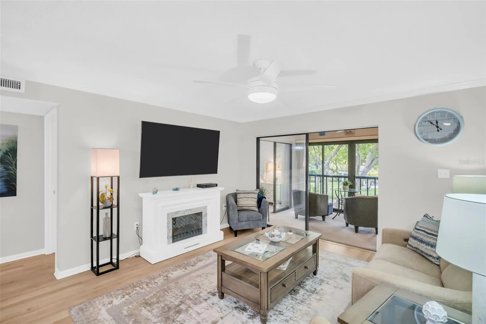2700 NEBRASKA AVE #2-203, #2-203
