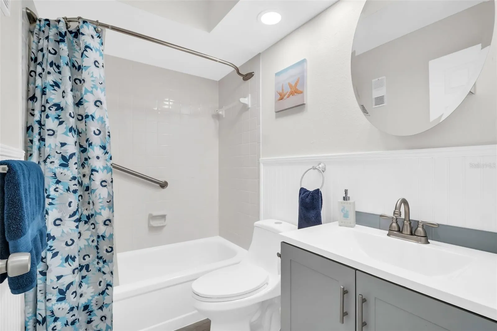2700 NEBRASKA AVE #2-203, #2-203