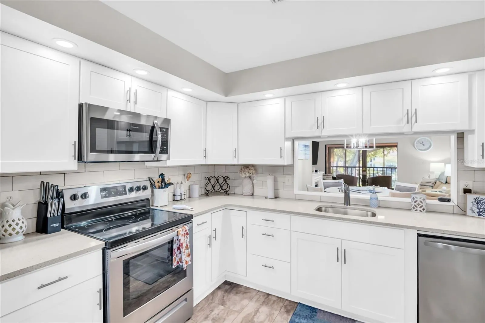 2700 NEBRASKA AVE #2-203, #2-203