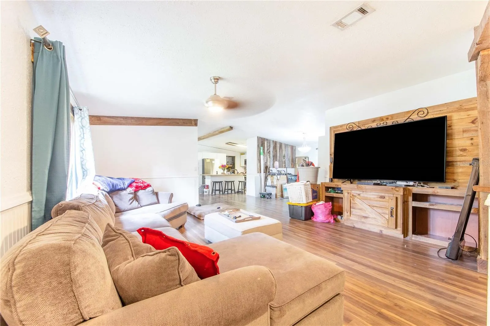 2852 TOM BREWER LN