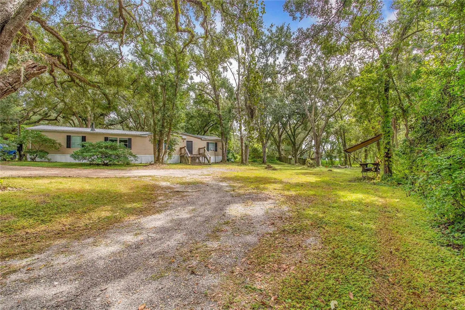 2852 TOM BREWER LN