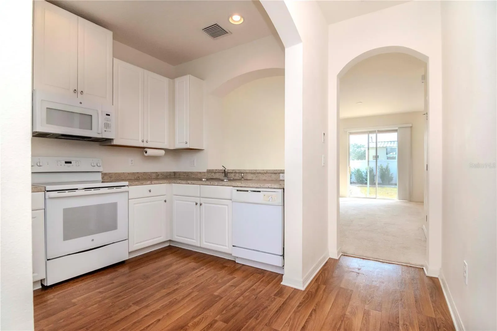 8951 WALNUT GABLE CT