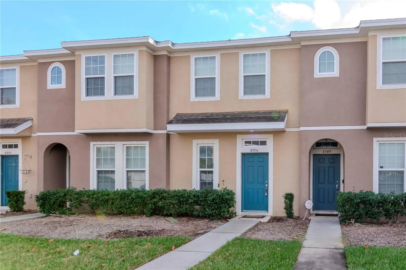 8951 WALNUT GABLE CT