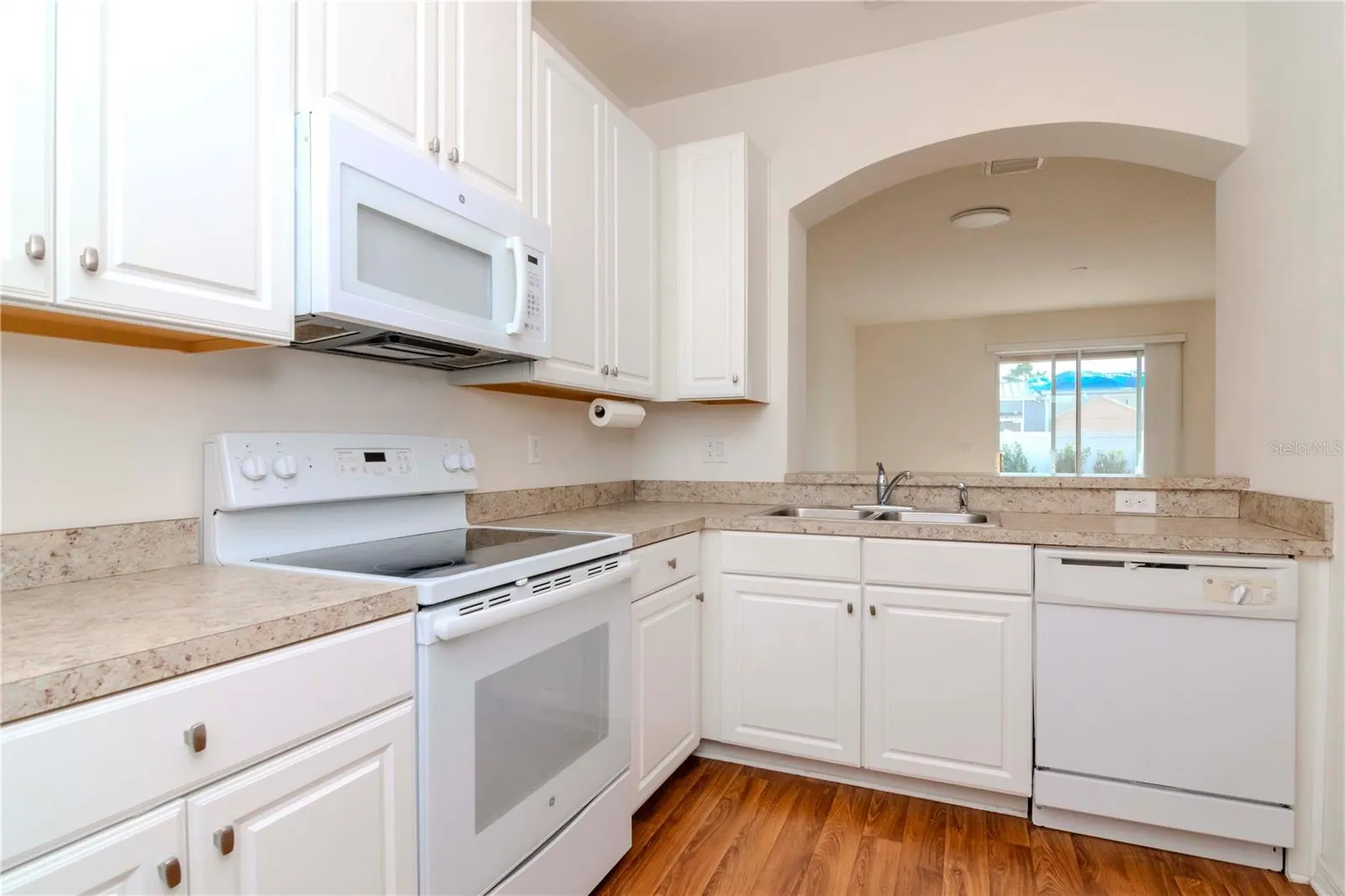 8951 WALNUT GABLE CT
