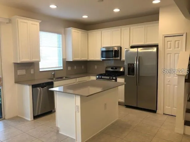 6208 CAMINO DR