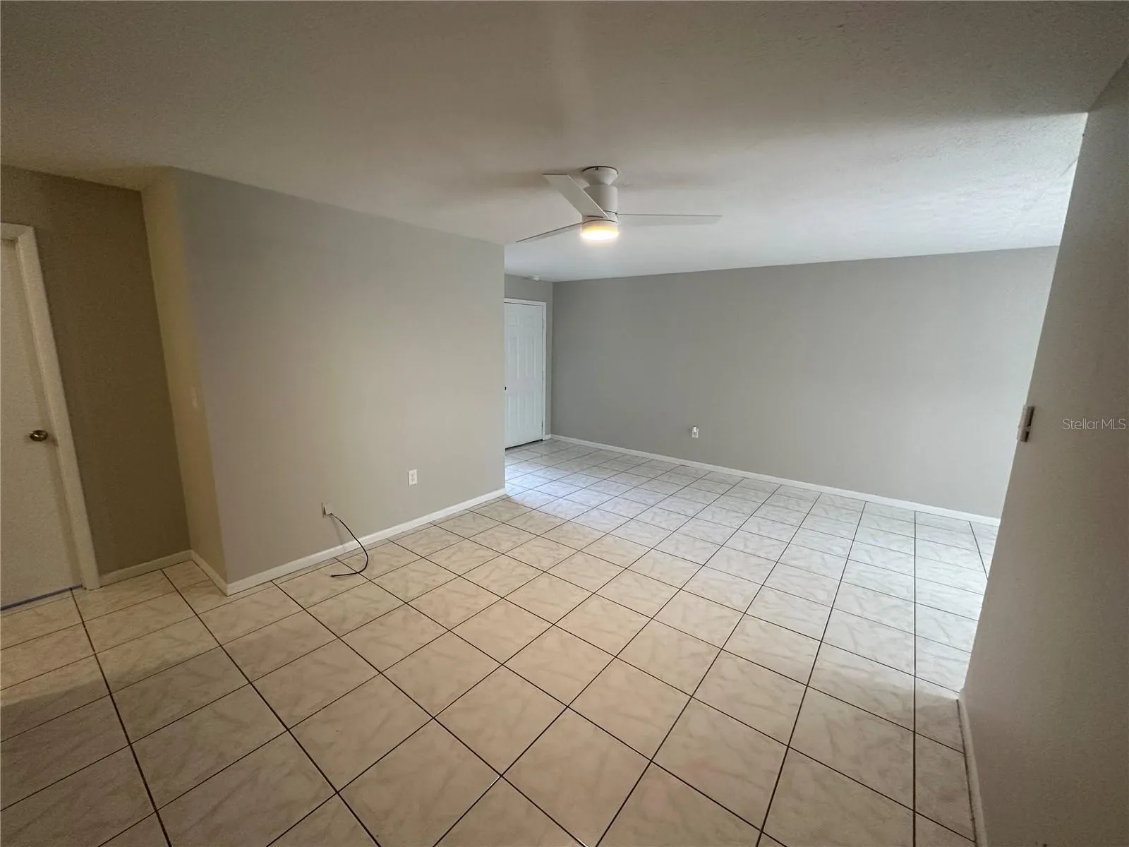 185 LAKESIDE HILLS LOOP