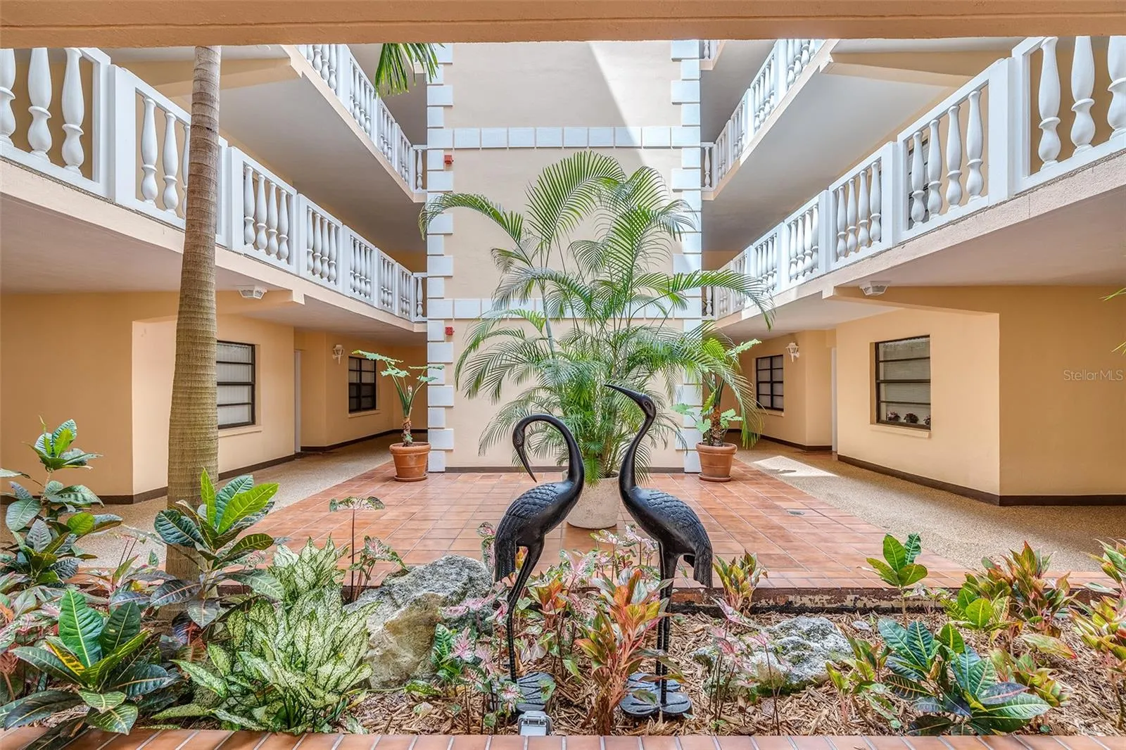 6500 SUNSET WAY #308, #308
