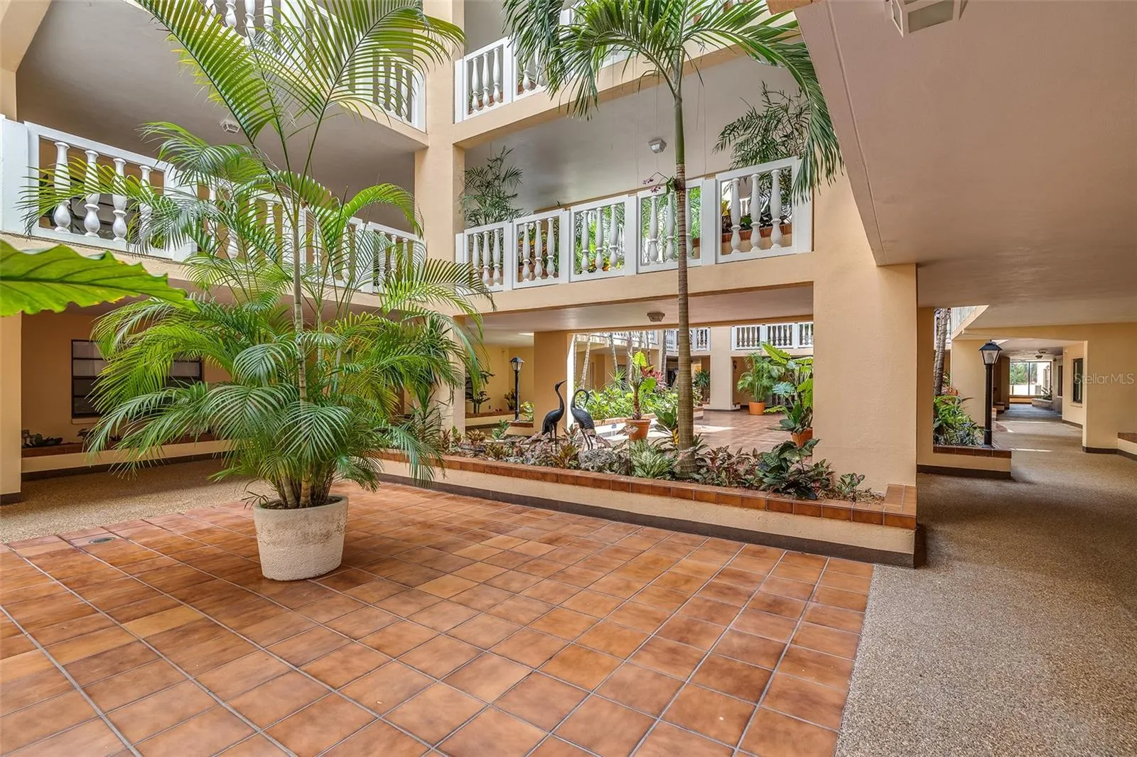 6500 SUNSET WAY #308, #308