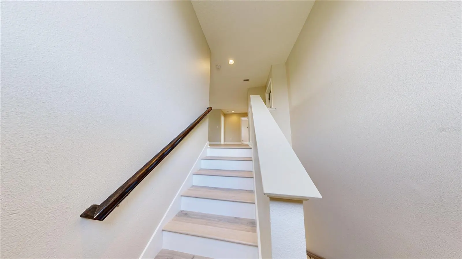 6207 COLMAR PL
