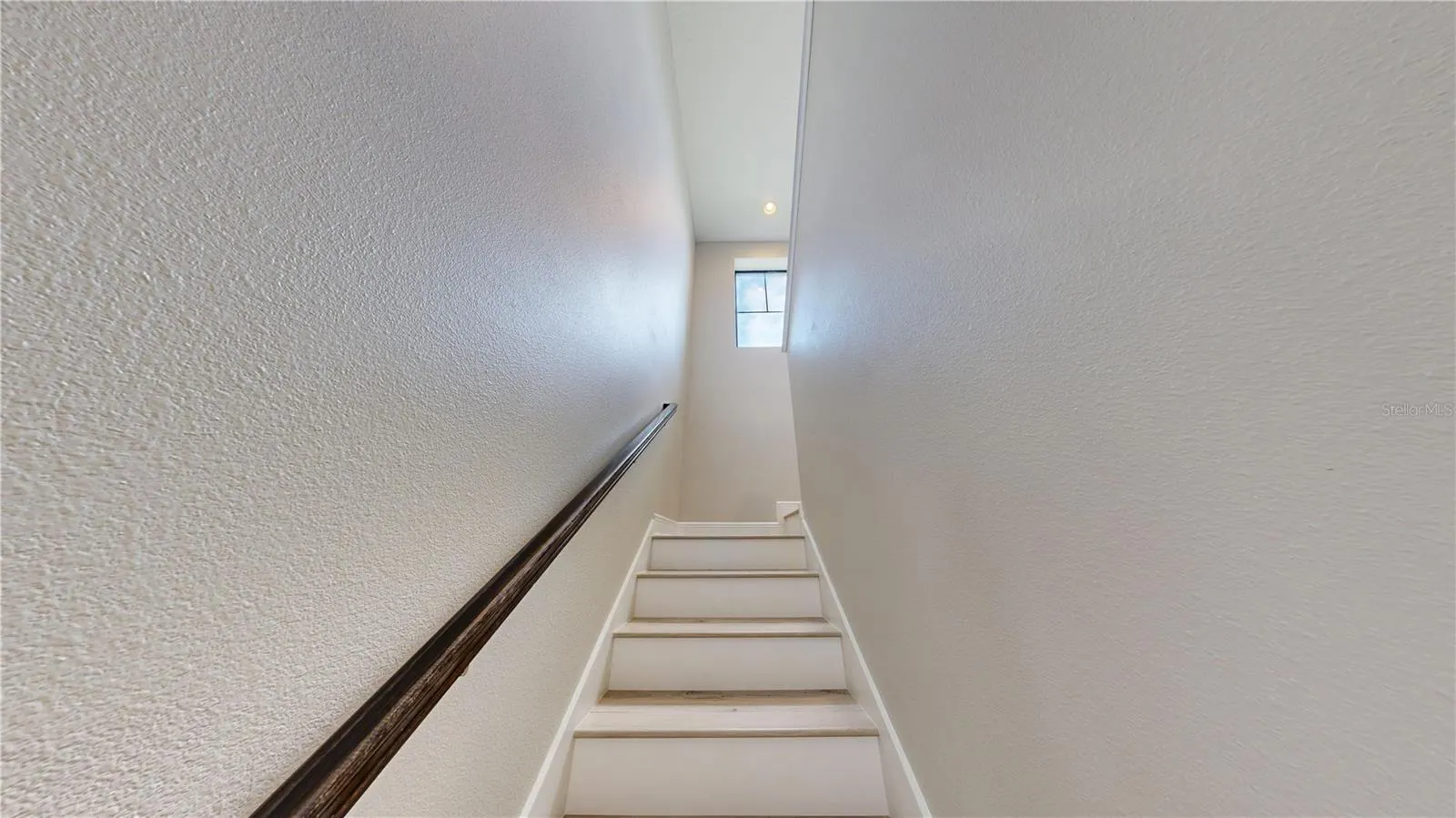 6207 COLMAR PL