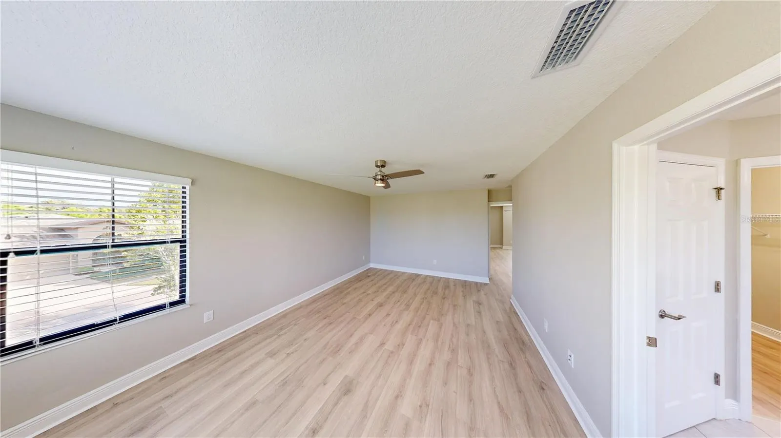 6207 COLMAR PL
