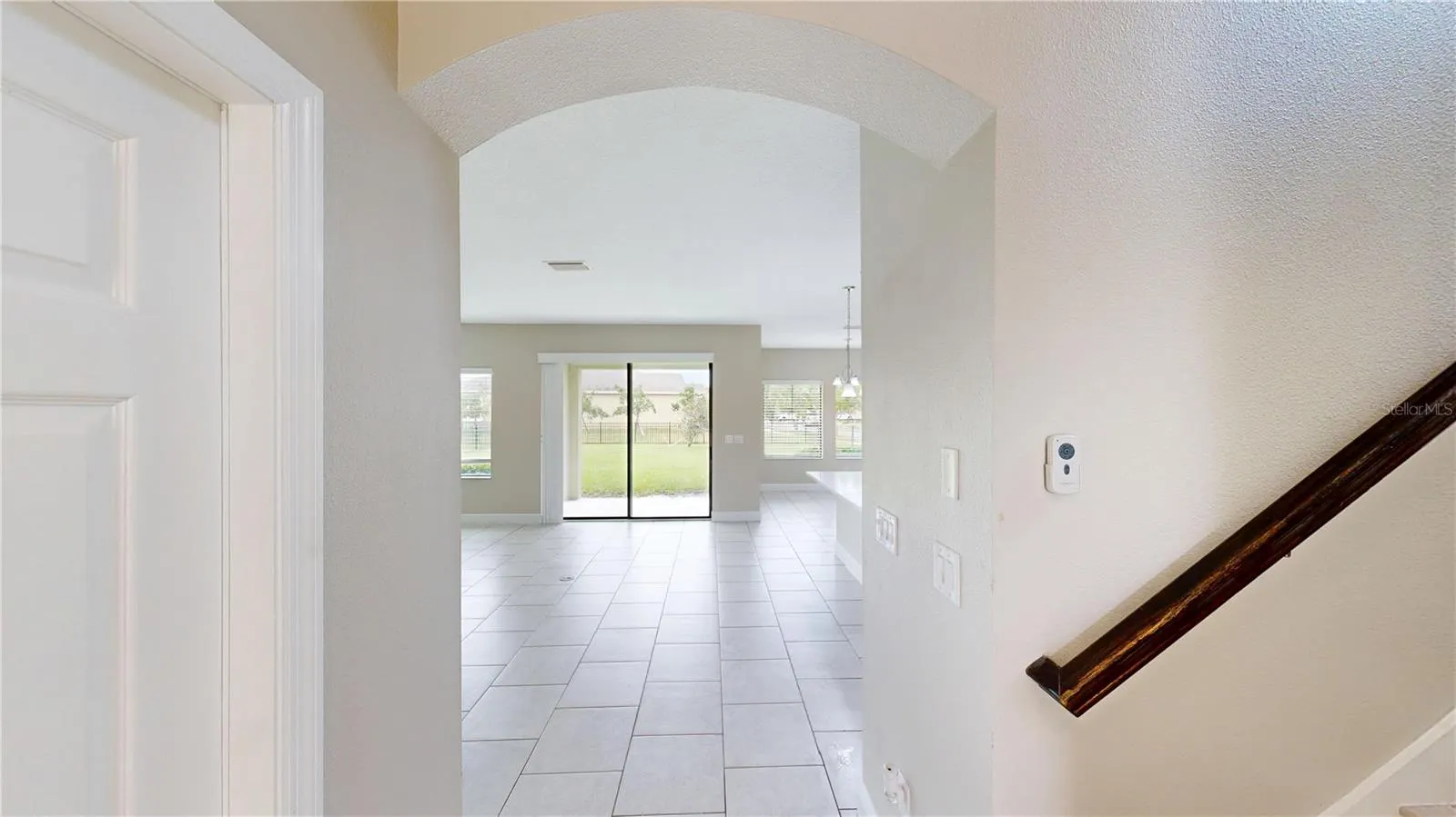 6207 COLMAR PL