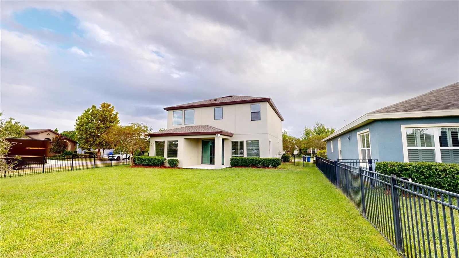 6207 COLMAR PL