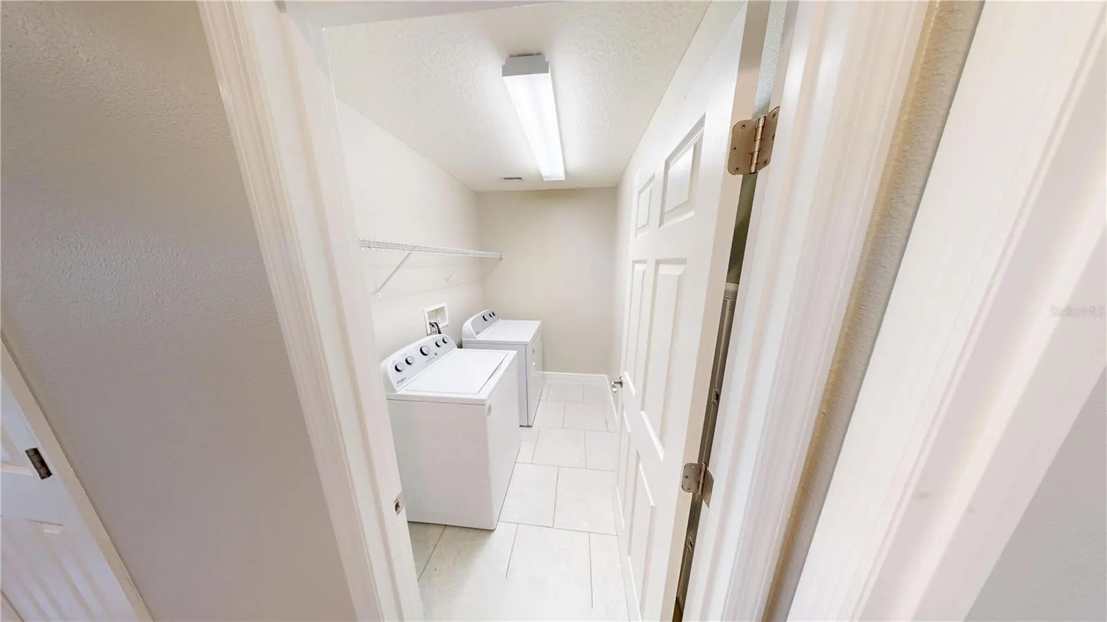 6207 COLMAR PL