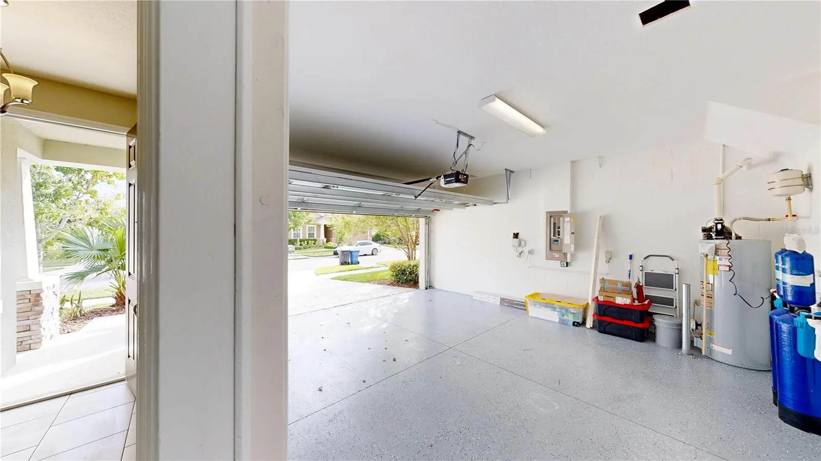 6207 COLMAR PL