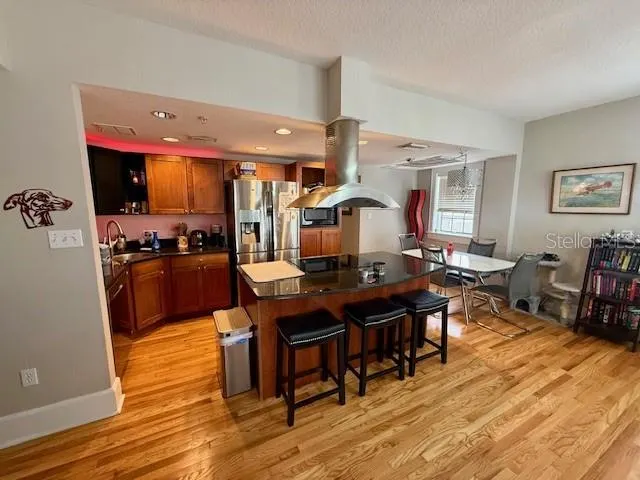 210 22ND AVE NE #2, #2