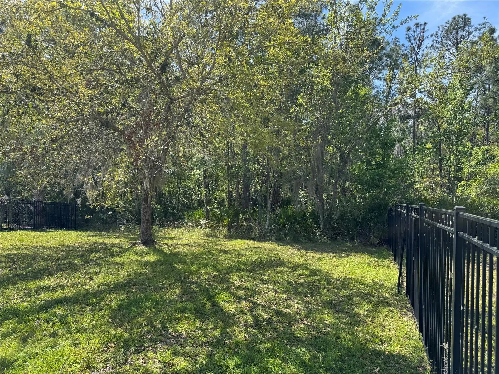 8237 DUNHAM STATION DR