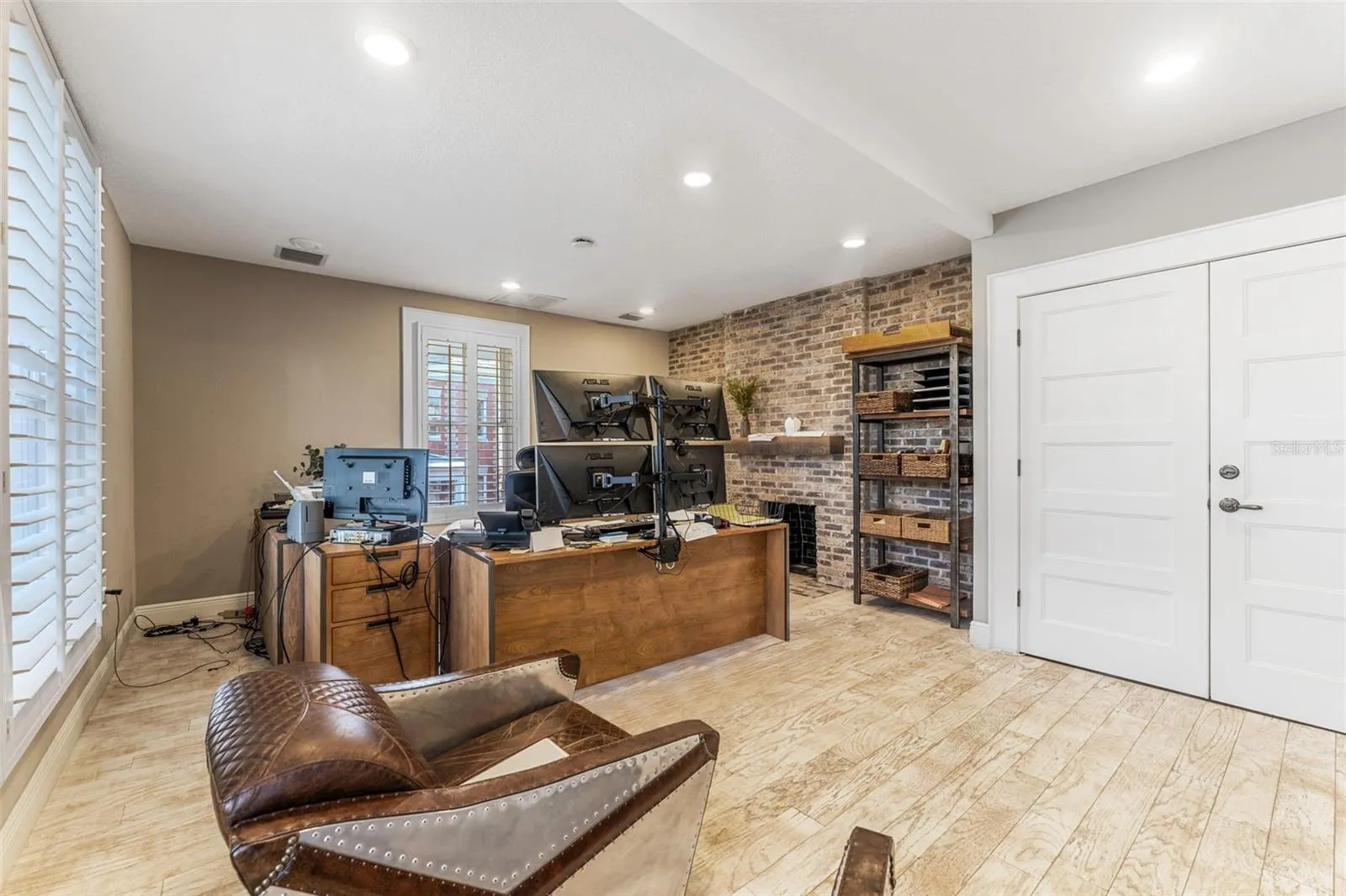 337 S PLANT AVE