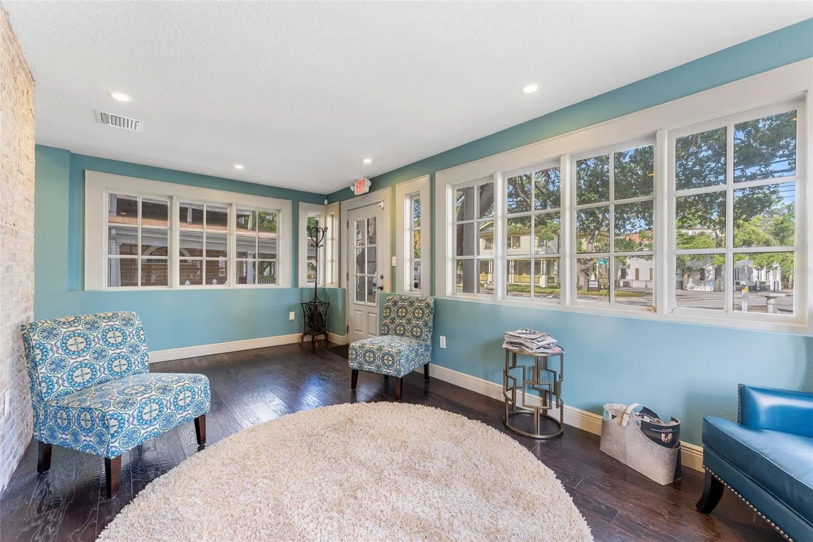 337 S PLANT AVE