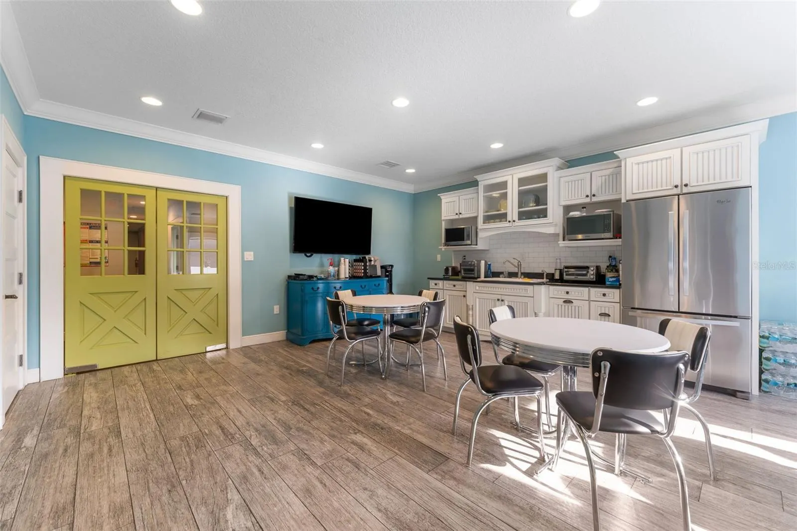 337 S PLANT AVE