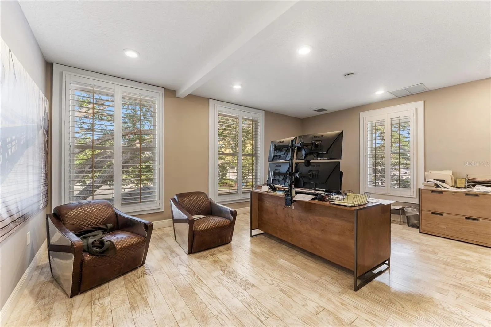 337 S PLANT AVE