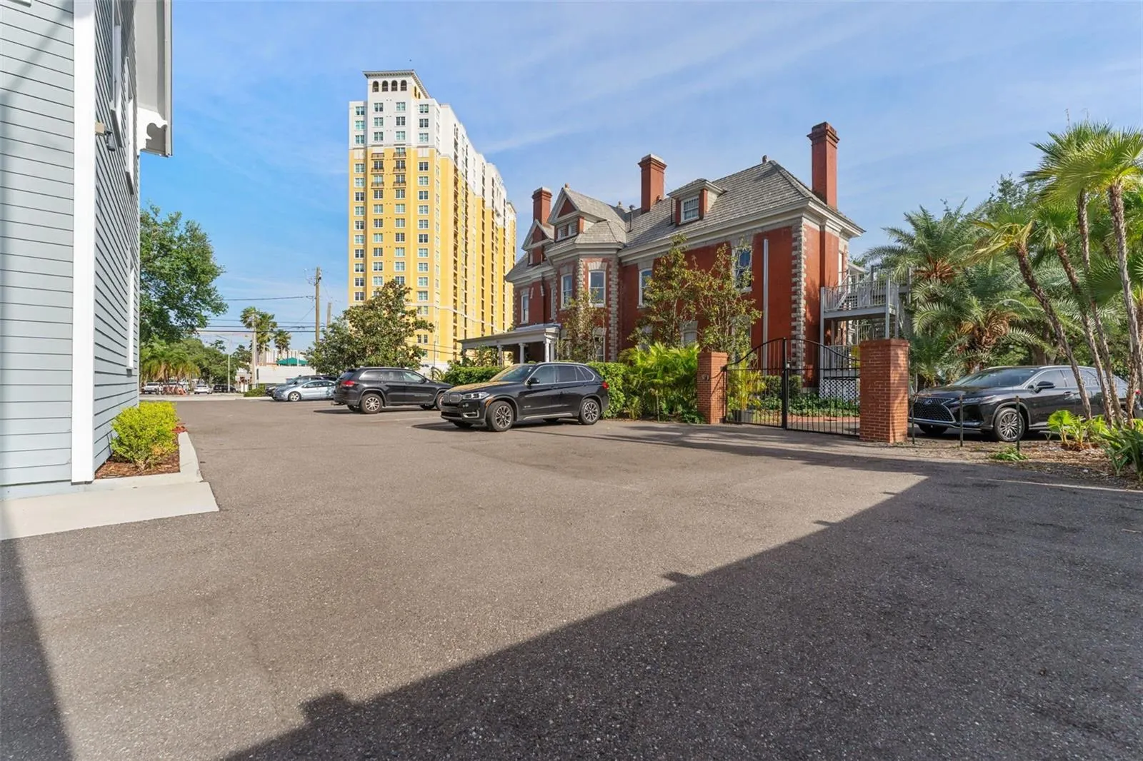 337 S PLANT AVE