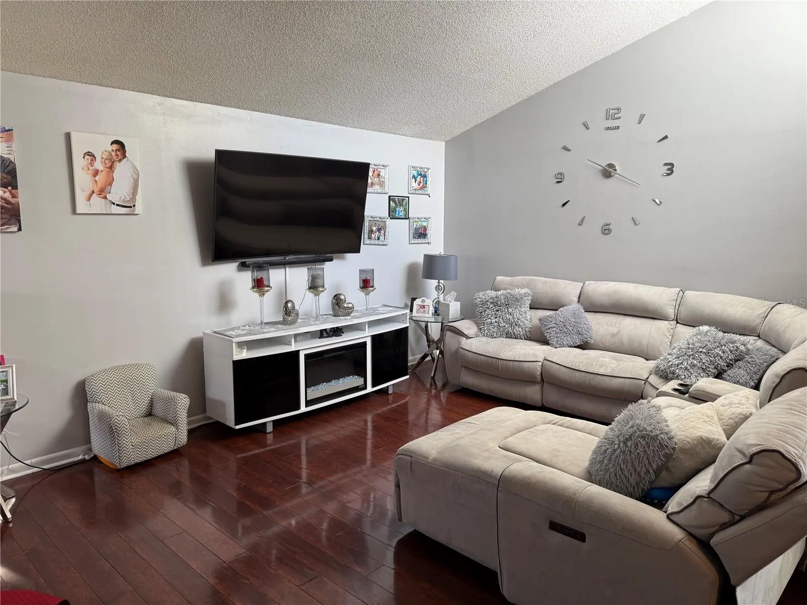 5102 CRESTMORE CT